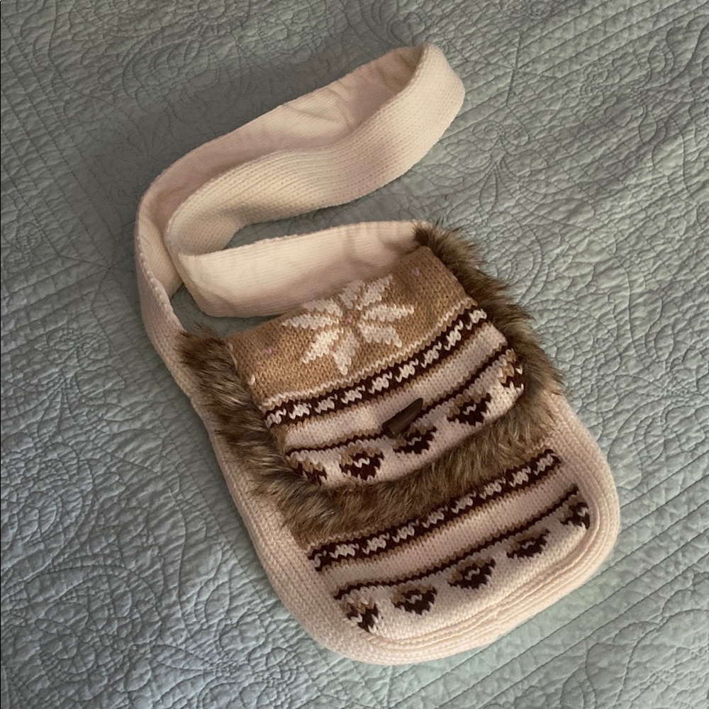 GAP Cream and Brown Shoulder Bag with Faux Fur Trim
